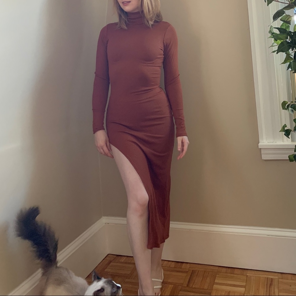 Ribbed Knit Slit Dress